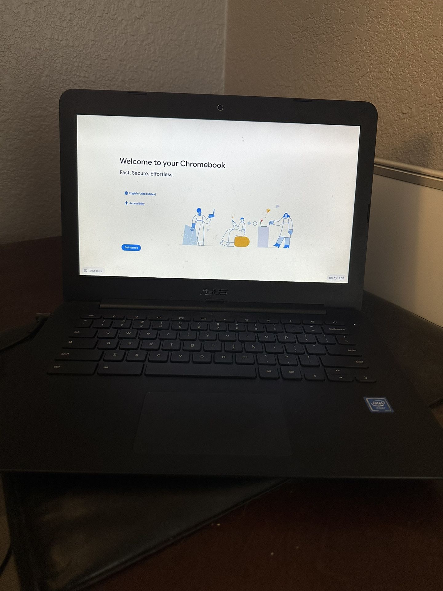 ASUS Chromebook Compact 13.3 Inch (Intel Celeron, 4GB, 16 GB eMMC, Black)