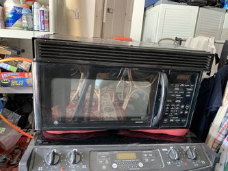 Microwave And Stove 