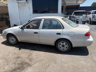 2000 Toyota Corolla