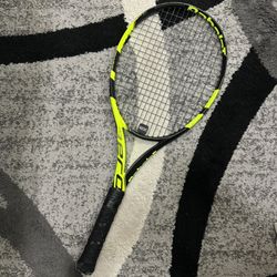 2016 Babolat Pure Aero Play Tennis Racquet, Grip 4 1/4