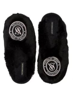 NEW Victorias Secret Faux Fur Slippers