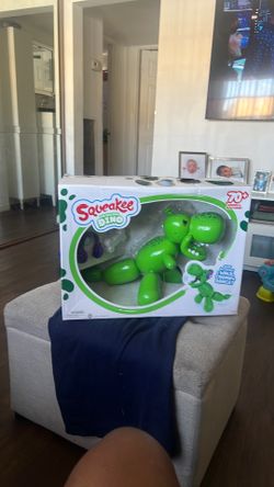 Squeaker Dino