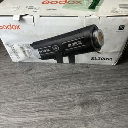 Godox  SL 300111