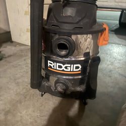 Rigid 10 Gal. Wet/Dry Vacuum