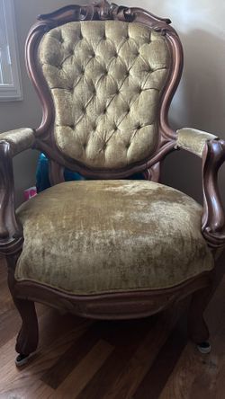 Victorian Tufted Velvet Armchair