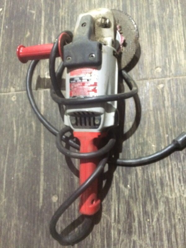 Milwaukee heavy duty grinder 6068