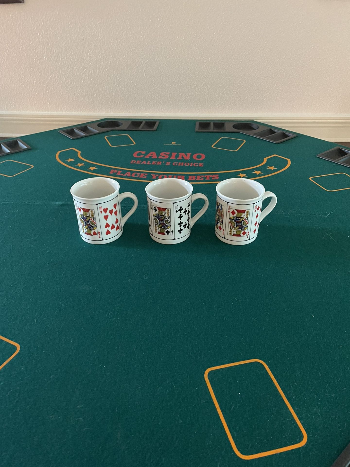 Card Playing Coffee Cups