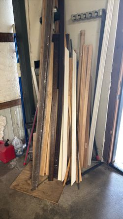 More Than 20 PCs Of Trim Plus Scraps Of Pipe And Boards