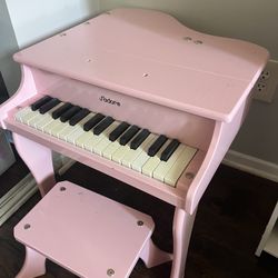 Kids Play Piano 