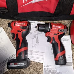 Milwaukee 12v Drills New/nuevo