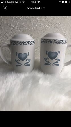 Jay Imports company blue heart salt and pepper shaker