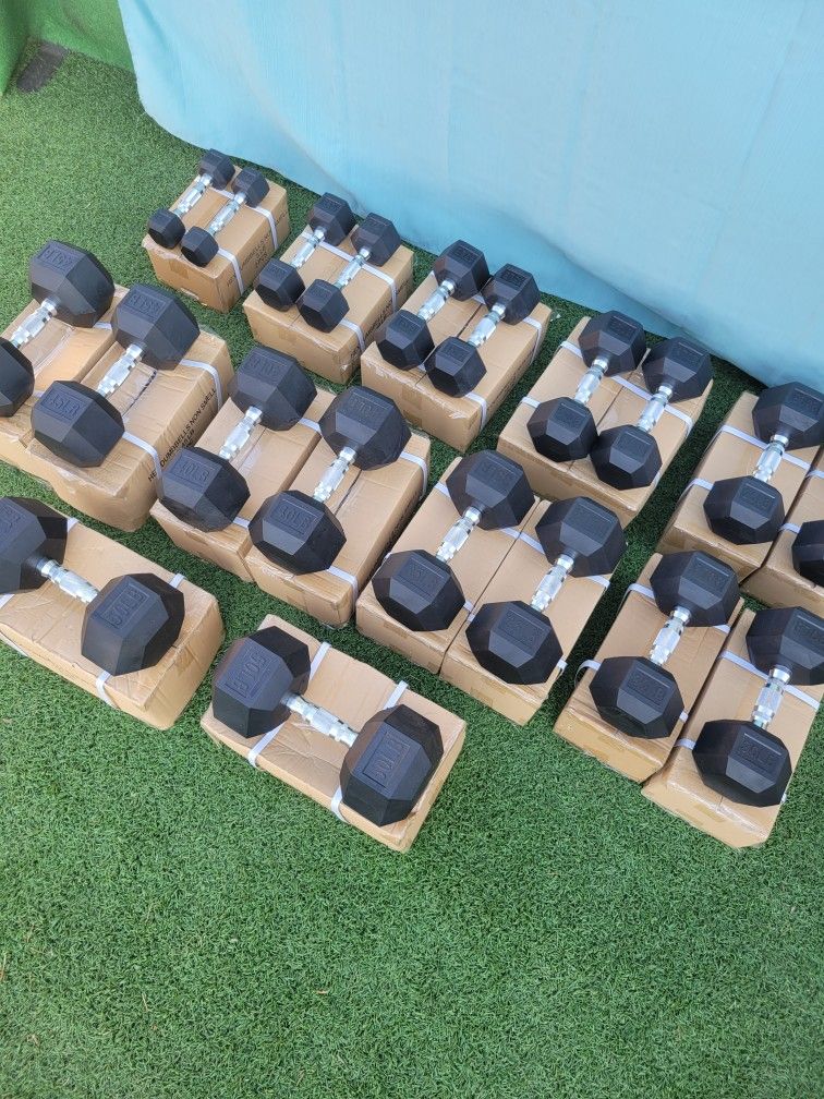 5-50 DUMBBELLS SET. BRAND NEW