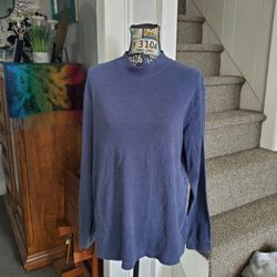 CROFT & BARROW ~ NAVY BLUE LONG SLEEVE TOP!