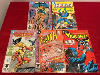 DC Comics Copper Age Comic Book Lot of 5 Batman Flash Firestorm Vigilante coll