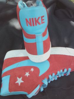 Nike SB Blazers Vanilla ice 
men's size:10
No box 
super clean !