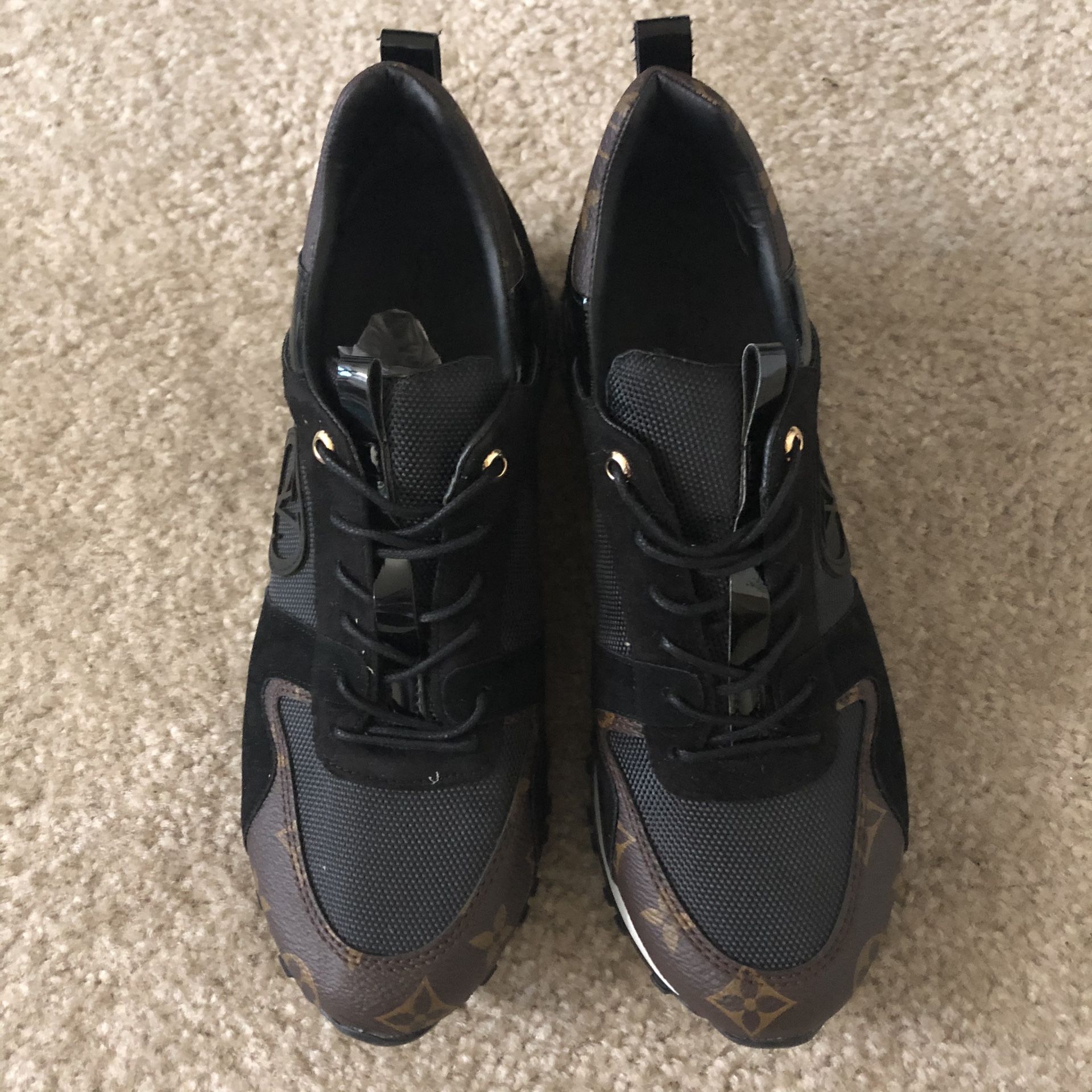 Louis Vuitton sneakers women size 9