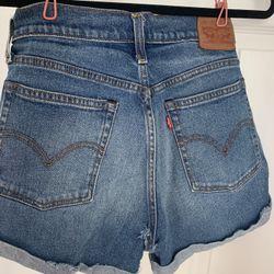 Levi Denim Shorts Size 29