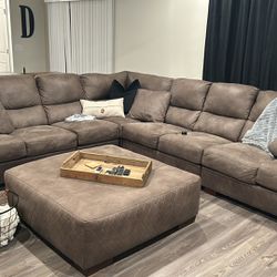 Brown Sectional 