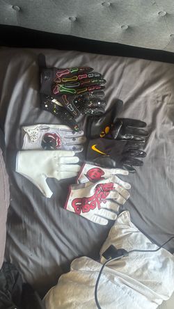 Football gloves