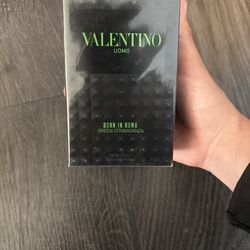 Valentino Born in Roma Green Stravaganza Perfume