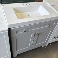 30 in vanity bathroom $219