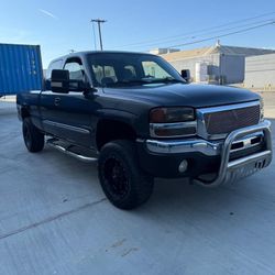 2004 GMC Sierra