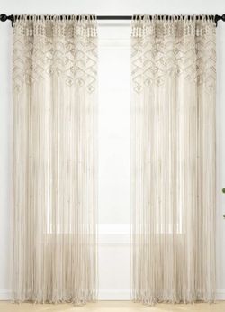 Curtain/Wall Decor
