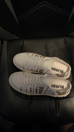 Burberrys white