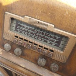 ANTIQUE RADIO PHILCO ALL ORIGINAL***