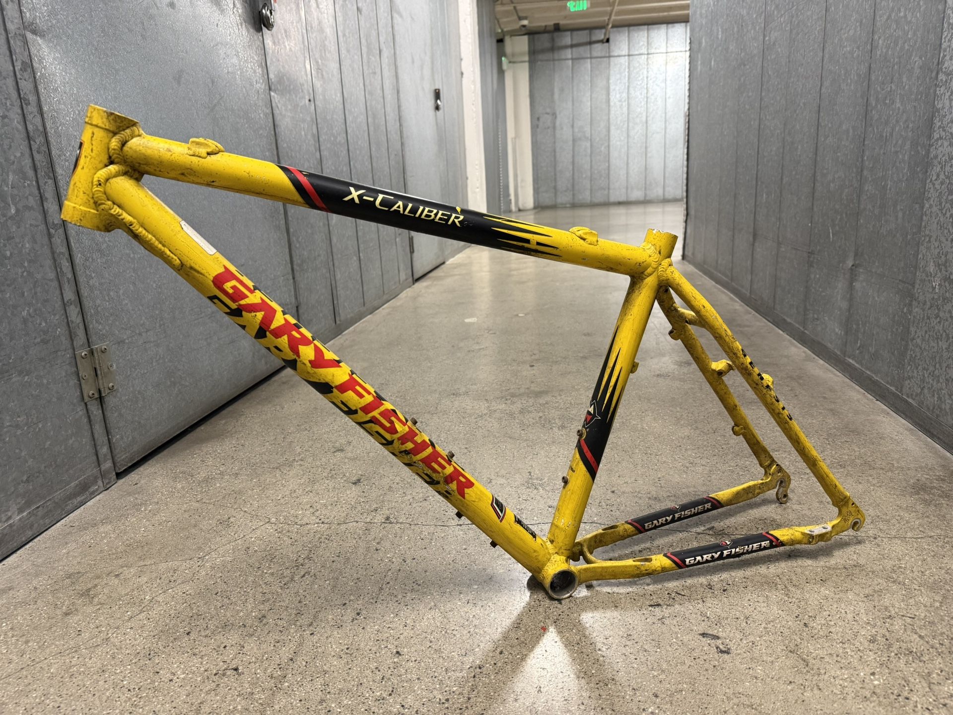 specialized rennrad tarmac expert shimano ultegra carbon 2025 SL8 Di2 Gloss White / Black Metallic / 54 rebuy_oos Farbe:Zuckerblauer Papier paired with S‐Works Turbo Satori Gefederte Dämpfungs-Sattelstütze Mountainbike