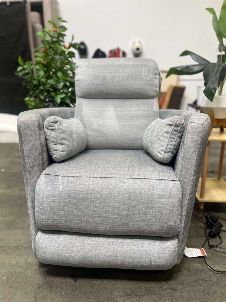 Powered Recliner Chair- Free Delivery‼️