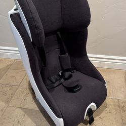 Clek Foonf Slim Convertible Car Seat