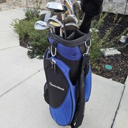 GOLF CLUBS  AND CASE 