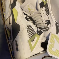 Women’s Shoes Size 6.5 Brand New For Sale