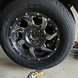 4 Grid 18 Inch Wheels With Firestone P265/80/18 