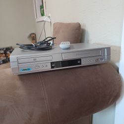 Insignia DVD/ Vcr Combo