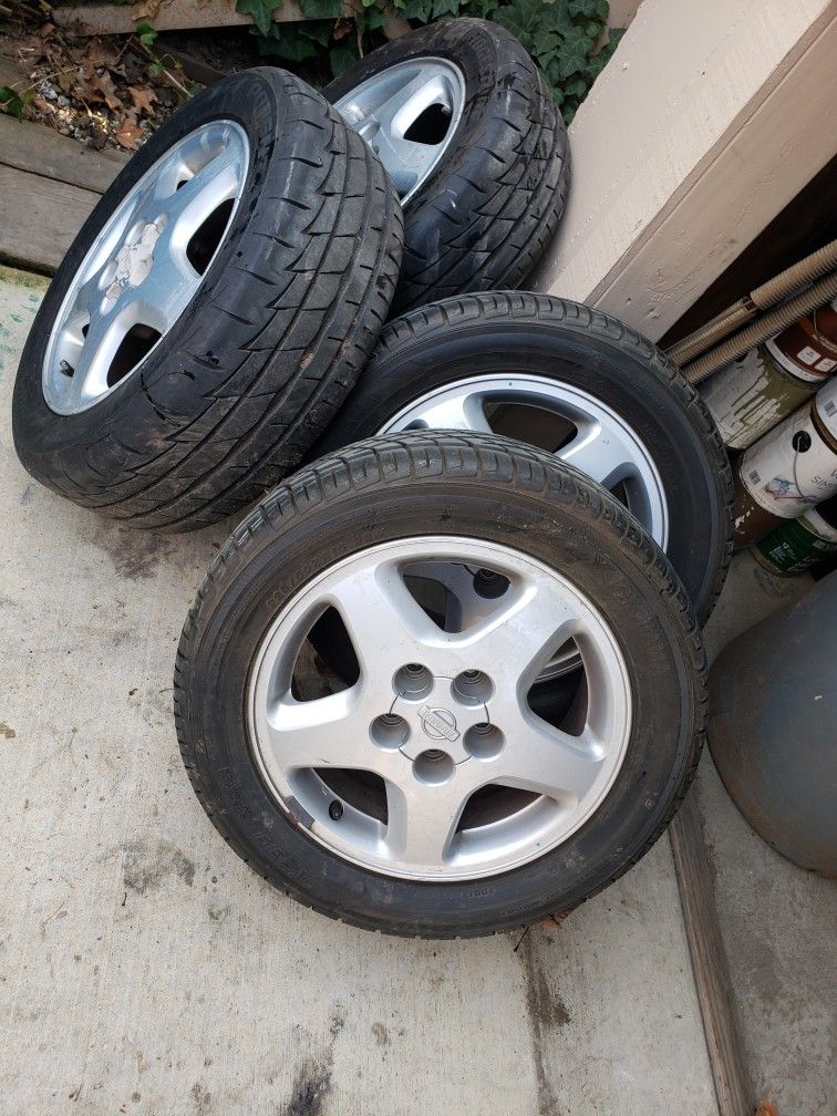 OEM Nissan Silvia S14 Rims And Tires. Bolt Pattern 5x114.3