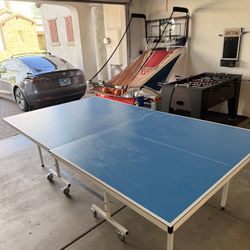 Ping Pong Table 