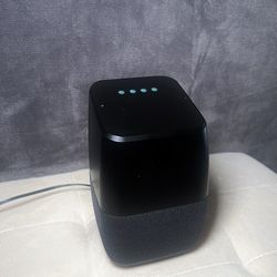 Insignia Voice Smart Bluetooth Speaker 