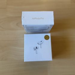 Brand new Apple earbuds