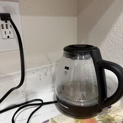 Chefman 1L Glass Electric Kettle - Like New