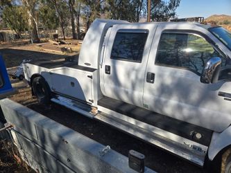 2006 Ford F650 Pro Loader Crew Cab