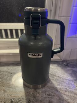 Stanley Classic Vacuum Growler – 64 oz