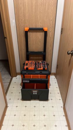 Klein tool rolling tool box new and tool sets new