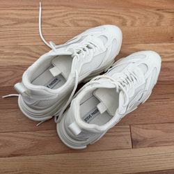 Steve Madden White Chunky Shoes