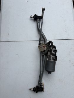 2003 BMW 325XI  windshield wiper motor assembly with linkage