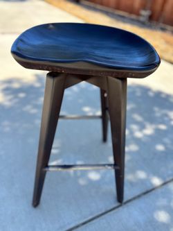 Swivel Wood Stool