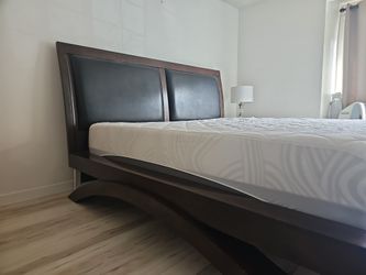 King bed & foam Mattress $750