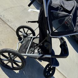 Evenflo 3 Tire Stroller *Pending Pick Up*