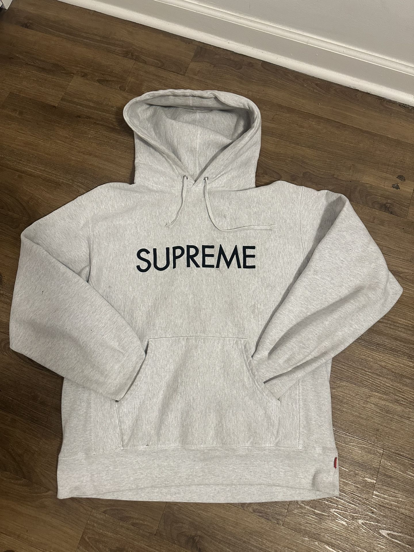 Supreme Sweatshirt